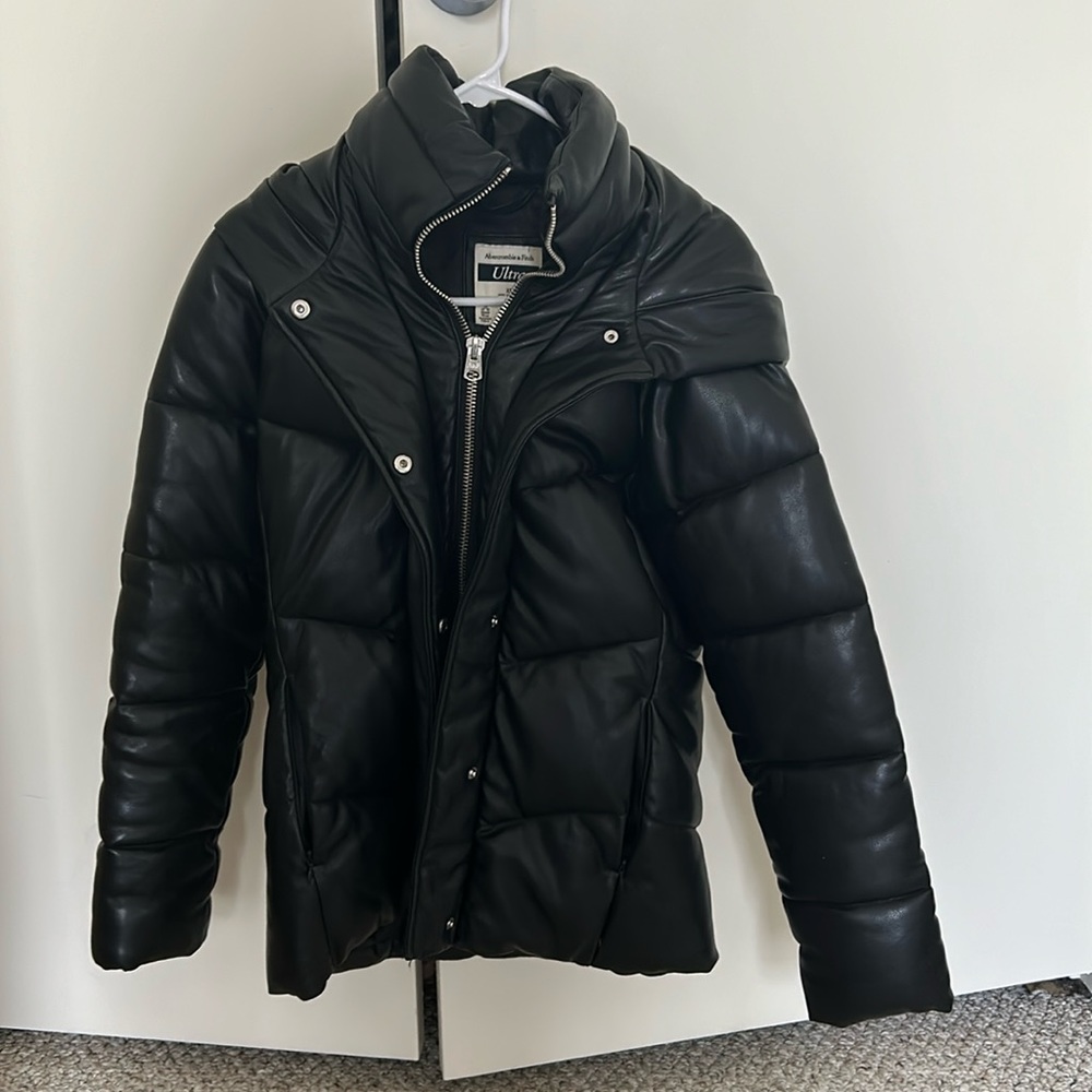 Abercrombie Ultra Vegan Puffer Mid Length